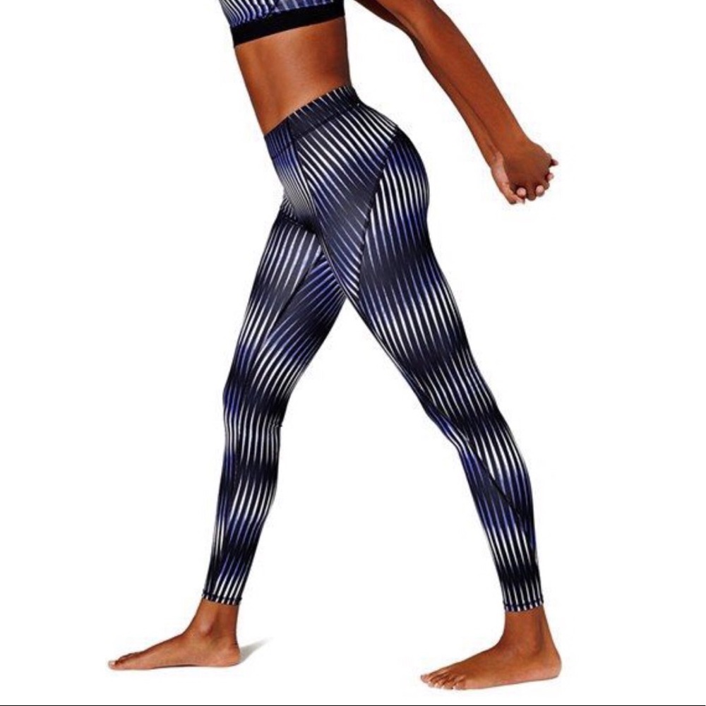 IVY PARK Workout Leggings 💙